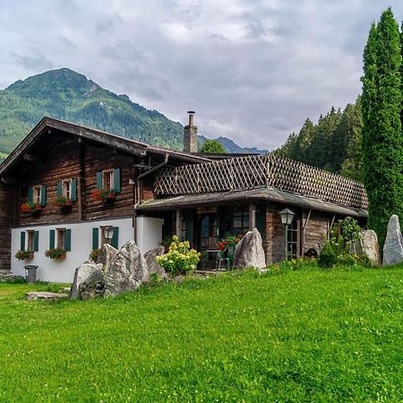 Rustic Farmhouse With Sauna In Bramberg Βίλα Neukirchen am Großvenediger Εξωτερικό φωτογραφία