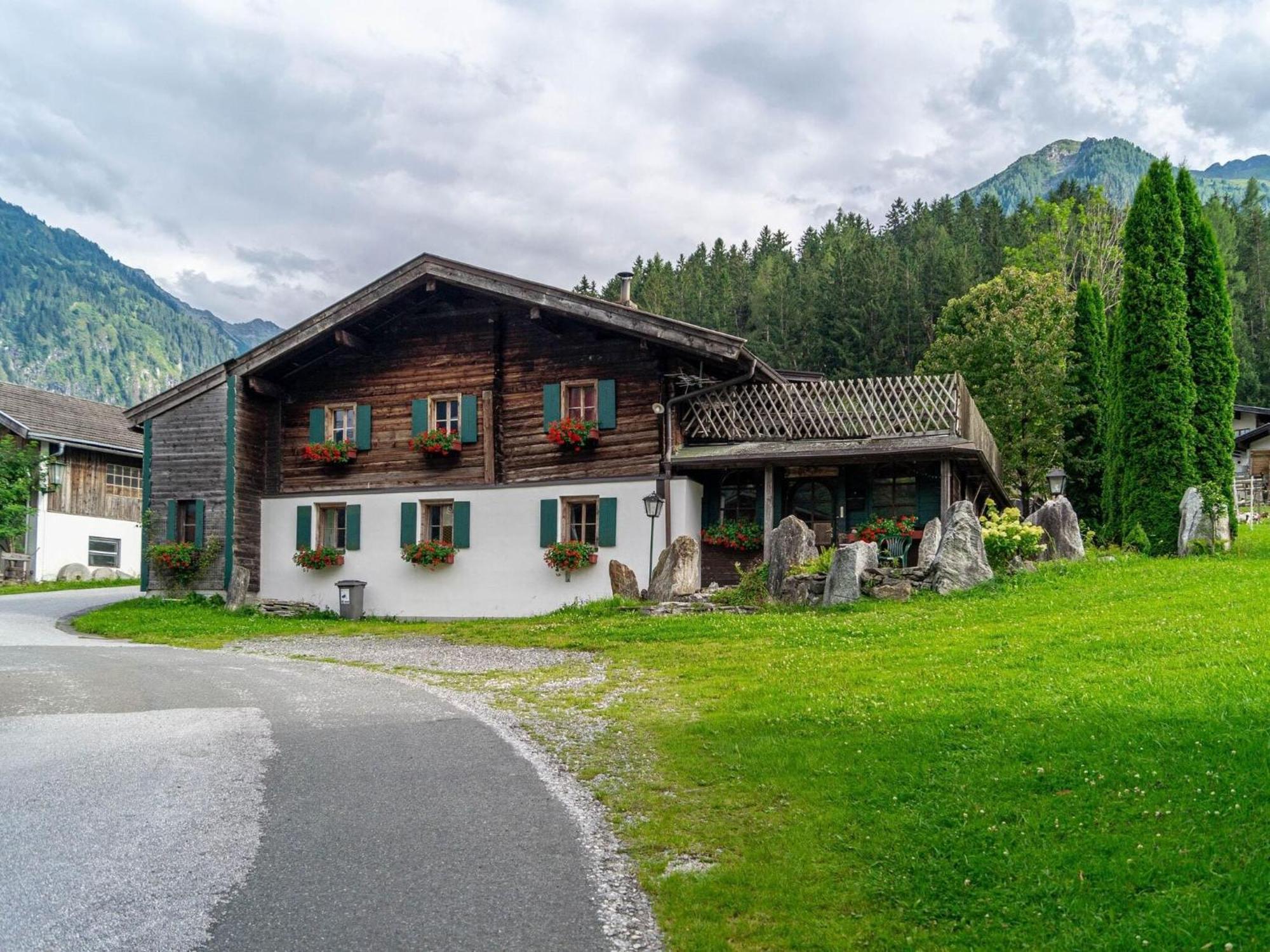 Rustic Farmhouse With Sauna In Bramberg Neukirchen am Großvenediger Εξωτερικό φωτογραφία
