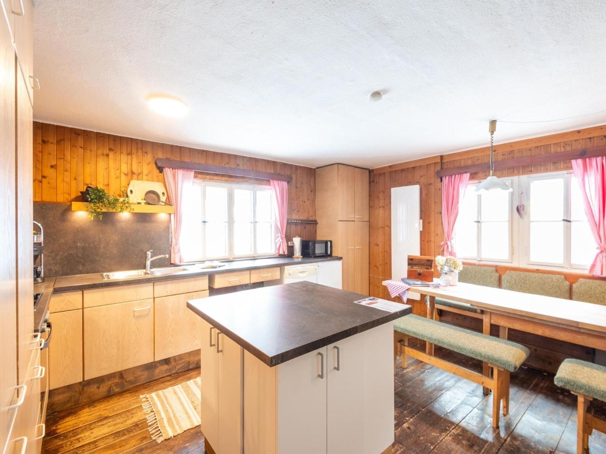 Rustic Farmhouse With Sauna In Bramberg Neukirchen am Großvenediger Εξωτερικό φωτογραφία